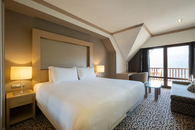 غرفة ديلوكس مفردة بإطلالة على الجبل بشرفة، Eurostars Royal Tanau 1/2