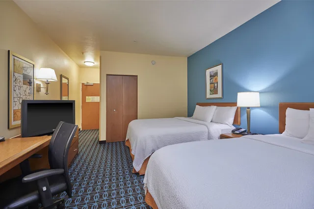 غرفة بسريرين كوين، Fairfield Inn Suites By Marriott Burlington 1/5