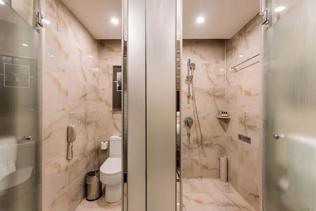 Superior, Triple, 1 Queen and 1 Single Bed, Maixinge International Hotel 7/8