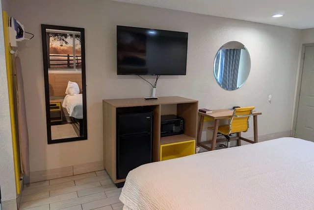 غرفة بسرير كينج للمدخنين، Days Inn by Wyndham Arcadia Louisiana 5/10