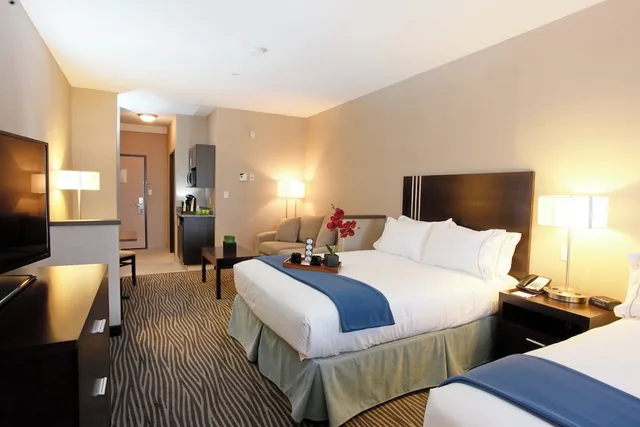 جناح بسريرين كوين، Holiday Inn Express Fort St John 1/9