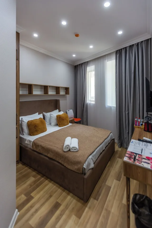غرفة قياسية بسرير كوين، Hillside City Center Hotel 4/10
