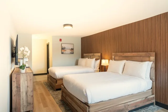 غرفة بريميوم بسريرين كوين، Alpine Inn Abbotsford 4/10