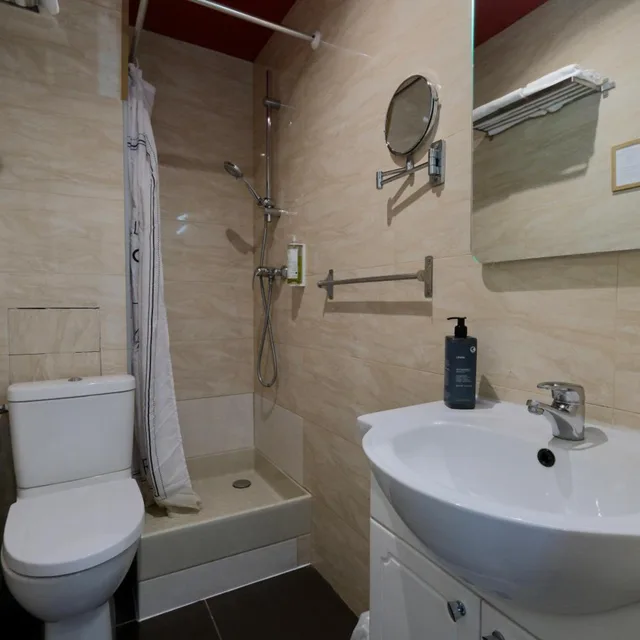 غرفة مفردة، Hipotel Paris Voltaire Bastille 7/20