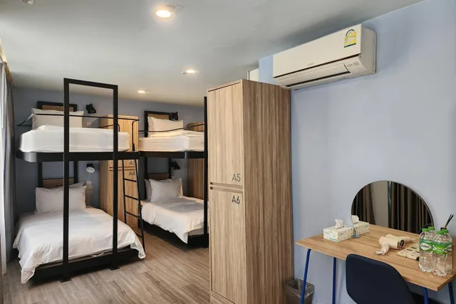 Private, 8 Beds, 8 Bunk Beds, Private Bathroom، Simply Sleep Hostel 2/2