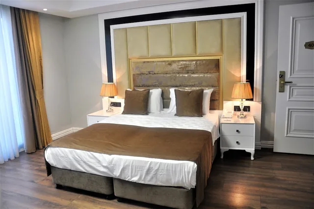 غرفة سوبيريور ثلاثية بسرير كينج وسرير فردي بشرفة، Pell Palace Hotel and Spa 6/10