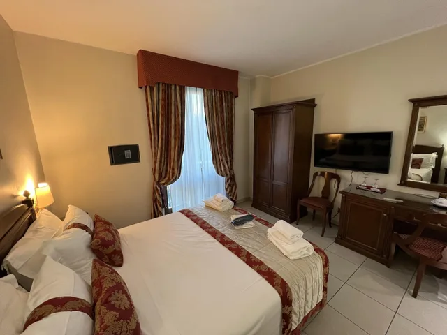 غرفة كومفورت رباعية، Hotel Villa Savoia 1/1