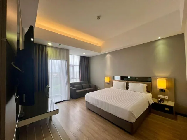 غرفة ديلوكس بسرير مزدوج، Livingston Hotel Sandakan 1/5
