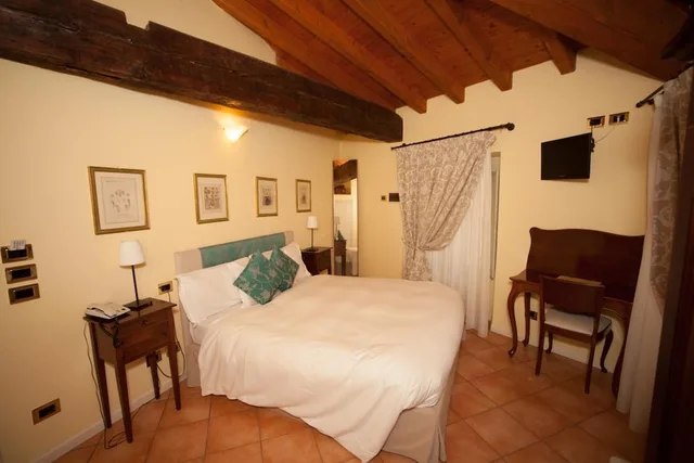 غرفة قياسية بسرير مزدوج، Albergo Orologio 10/10