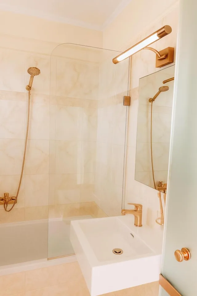 جناح جونيور، Zante Pantheon Hotel 9/10