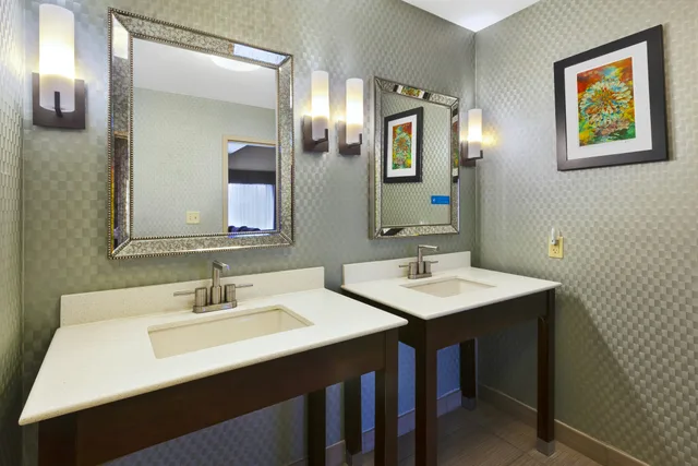 جناح مع أريكة، Hampton Inn Clinton, NJ 3/3
