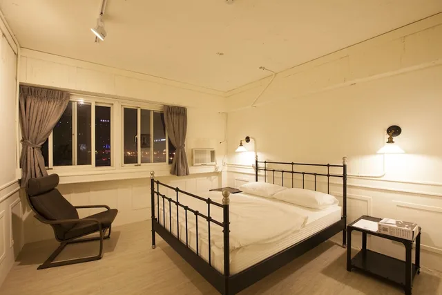 Superior, Double Bed, Mr Lobsters Secret Den Design Hostel 1/1