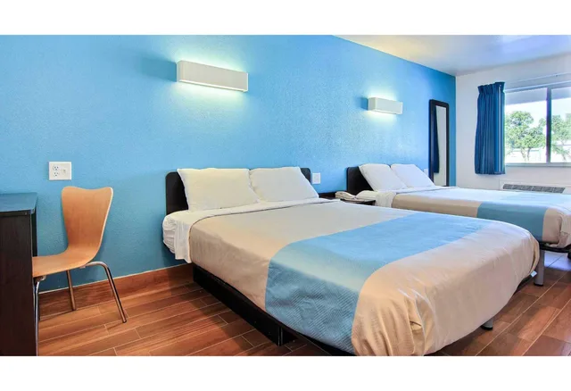 غرفة بسريرين كوين، Motel6 Rockport, TX 4/5