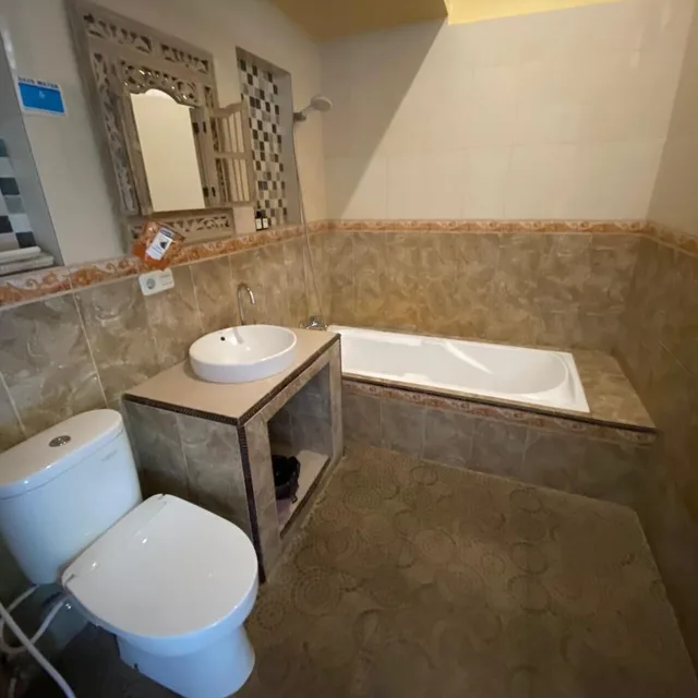 غرفة ديلوكس بسرير كينج بمسبح خاص، Dukuh Village Homestay & Villas 4/6