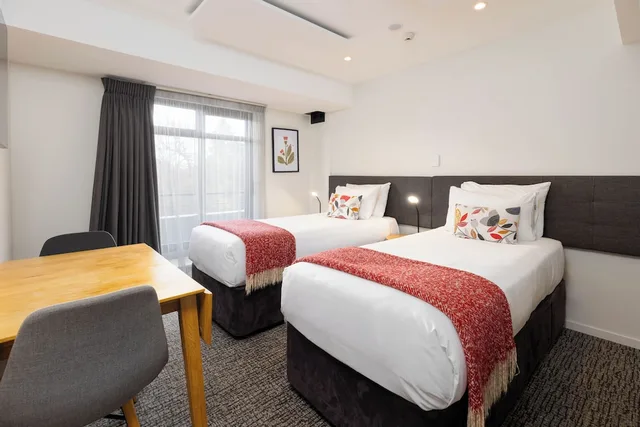 غرفة ديلوكس عائلية بسرير كوين وسريرين منفصلين، Hotel Give 7/10