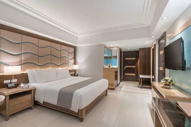 غرفة ديلوكس بسرير كينج، Henann Resort Alona Beach 1/4