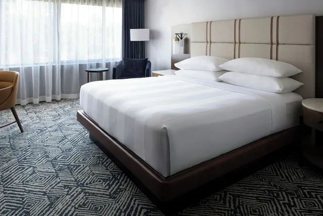 غرفة بسرير كينج، Marriott Research Triangle Park 1/20