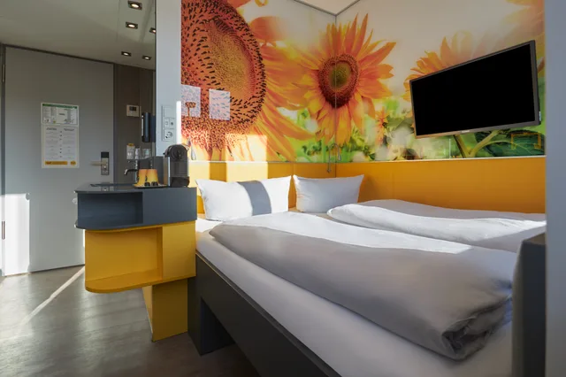 غرفة قياسية مفردة بسرير كينج، Buddy Hotel 1/1