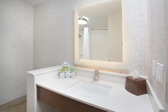 غرفة رباعية لذوي الإعاقة، Holiday Inn Express Salt Lake City Downtown 2/4