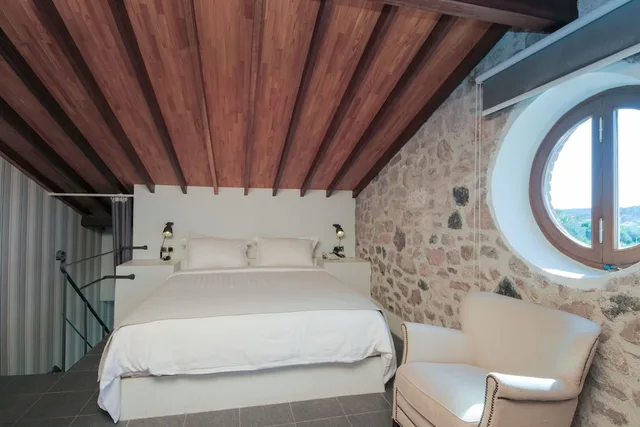 غرفة عائلية رباعية بسرير مزدوج وسريرين منفصلين بشرفة بغرفتي نوم، Cunda Labris Hotel 2/5
