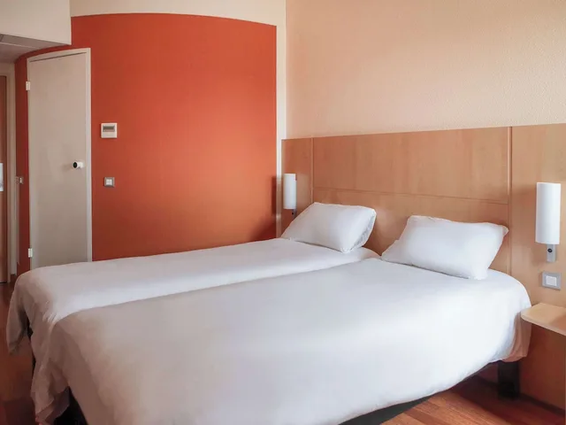 Standard, Twin Beds, Ibis Beauvais Aeroport 8/10