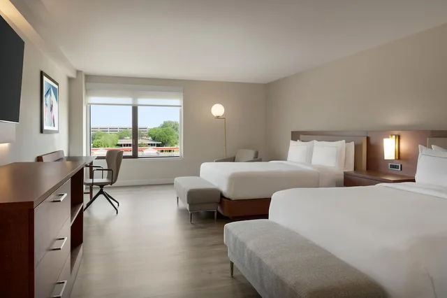 Renovated, 2 Queen Beds, Large, Doubletree By Hilton Bloomington Minneapolis South 4/7