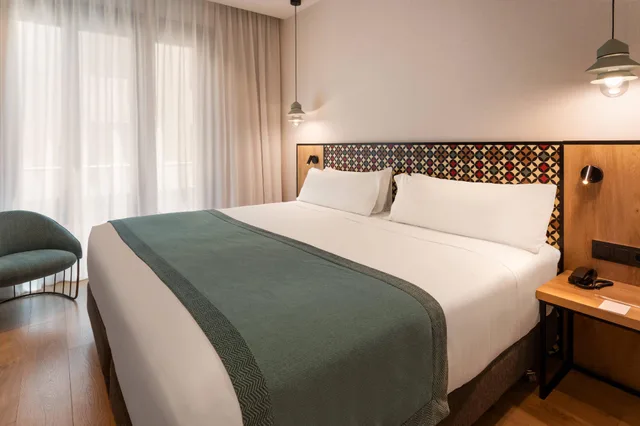 غرفة سوبيريور مفردة بسرير مزدوج بمسبح خاص، Catalonia Excelsior 1/2
