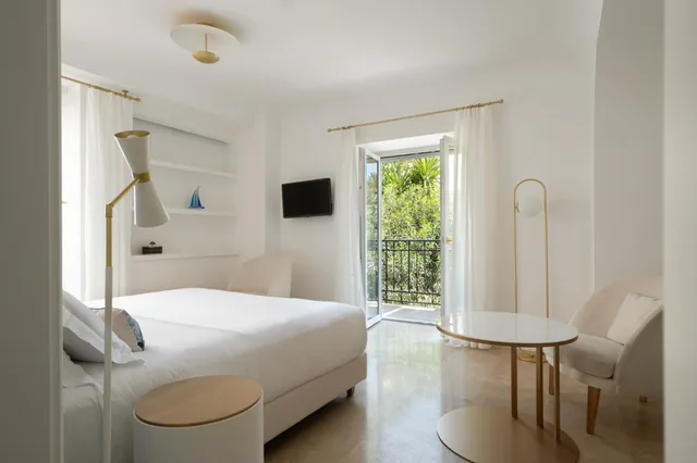 غرفة ديلوكس بإطلالة على الحديقة، La Residenza Capri 6/9