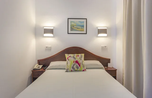 غرفة مفردة بشرفة، Js Horitzo Hotel 11/15