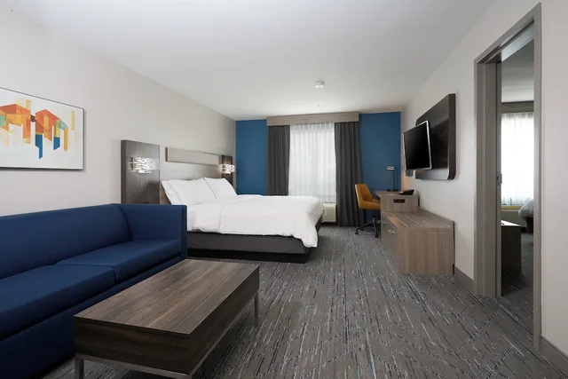 Suite, 2 King Beds, Holiday Inn Express Hotel Suites Swift Current 1/2