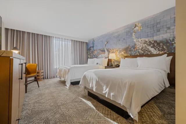 غرفة رباعية بسريرين مزدوجين لذوي الإعاقة، The Hills Hotel 4/7