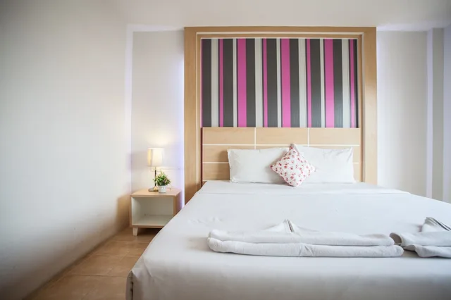 غرفة بسرير كينج بإطلالة على الحديقة، The Greenery Hotel 3/9