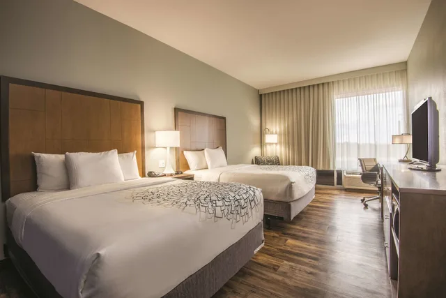 غرفة بسريرين كوين بإطلالة على الجبل لذوي الإعاقة، La Quinta Inn Suites By Wyndham Kingman 1/5