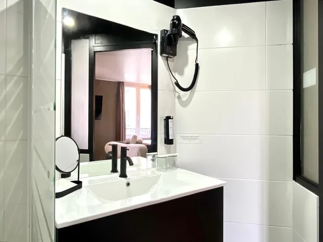 1 Bedroom, Triple, 1 Double and 1 Single Bed, Hotel Le Renard 10/10