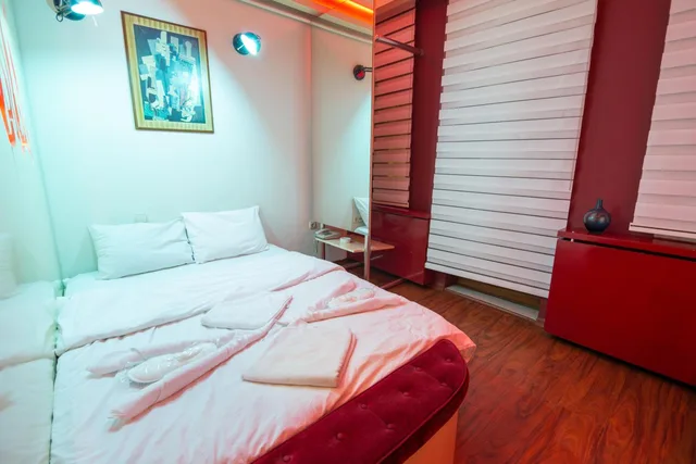 جناح، Element Suites 2/10