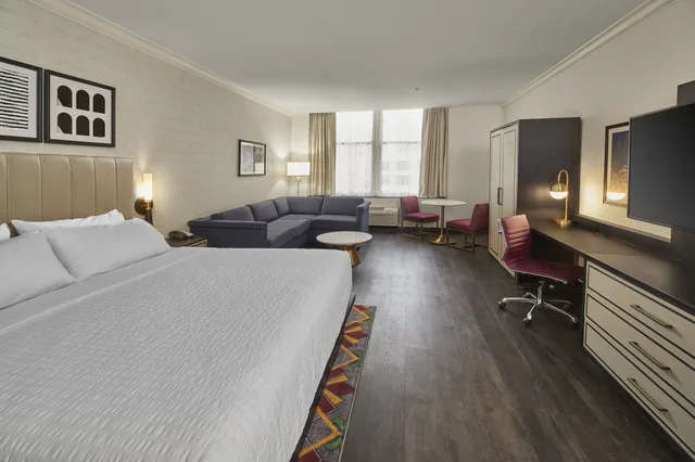 غرفة بريميوم بسرير كينج، Hotel Indigo Cleveland Downtown 2/5