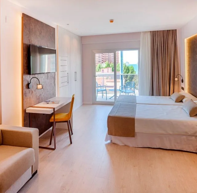 غرفة سوبيريور بسرير مزدوج بشرفة، Benidorm Centre - Adults Only 1/1