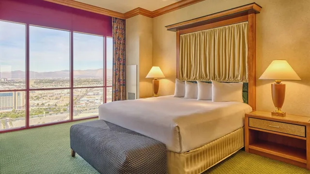 جناح بسرير كينج، Rio Hotel & Casino - Masquerade Tower 3/9