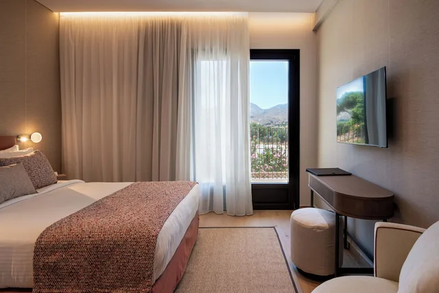 Renovated, Classic, Twin Beds, Mountain View، Hotel Delfinia 9/10