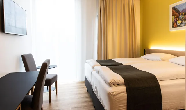 غرفة سوبيريور بسرير مزدوج، Hotel South Coast 1/3