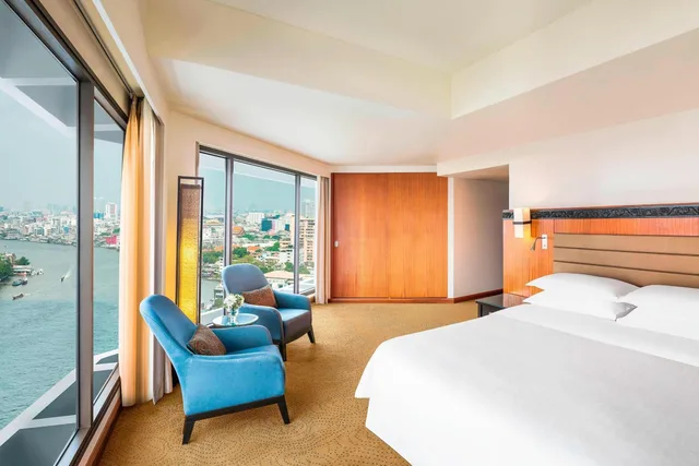 جناح تنفيذي بسرير كينج بإطلالة على النهر بغرفة نوم واحدة مع دخول صالة النادي، Royal Orchid Sheraton Riverside Hotel Bangkok 1/9