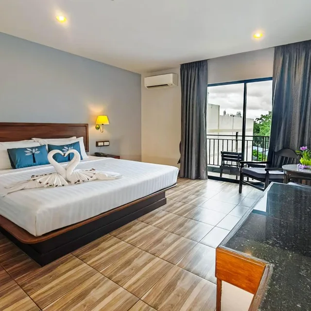 Superior, Double or Twin Bed, Pool View, Savotel 3/10