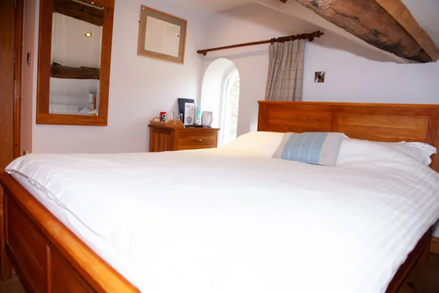 Basic, Double Bed, The Rooms at the Nook 4/10