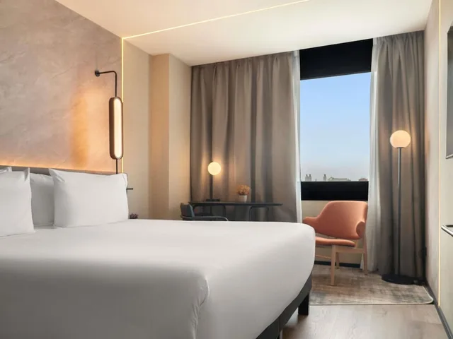 غرفة تنفيذية بسرير كينج، Novotel Valencia Lavant 3/10
