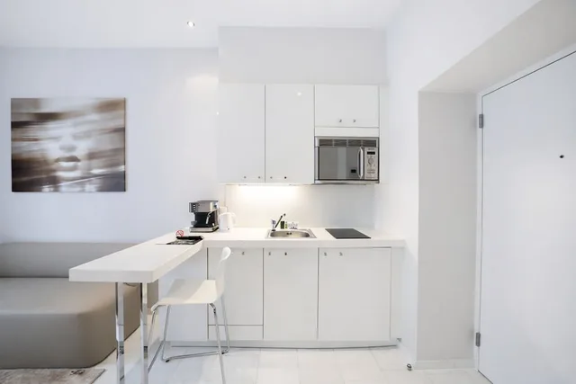 غرفة جونيور بسرير مزدوج بشرفة بغرفة نوم واحدة بمطبخ صغير، Visionapartments Zurich Gerechtigkeitsgasse 4/4