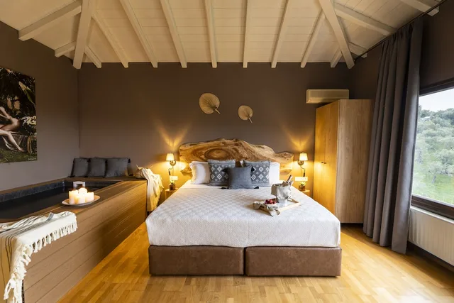 فيلا بسريرين كينج بإطلالة على البحر بـ3 غرف نوم مع أريكة بمسبح خاص، Skiathos Avaton Suites and Villas 2/5