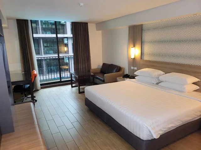 غرفة بسرير كينج، DYNASTY GRANDE HOTEL 6/10