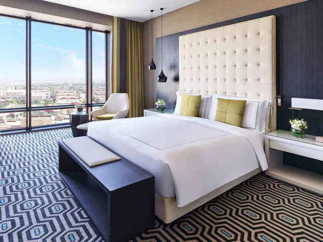 جناح ملكي بـ3 غرف نوم، فيرمونت الرياض(Fairmont Riyadh) 2/3