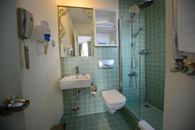 غرفة مفردة بسرير كوين، Adamar Hotel Special Category 10/10