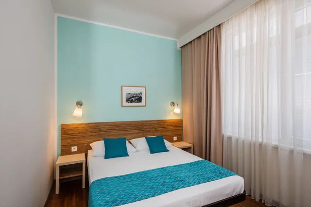 غرفة قياسية بسرير كوين، Annex Building Art Hotel 7/10